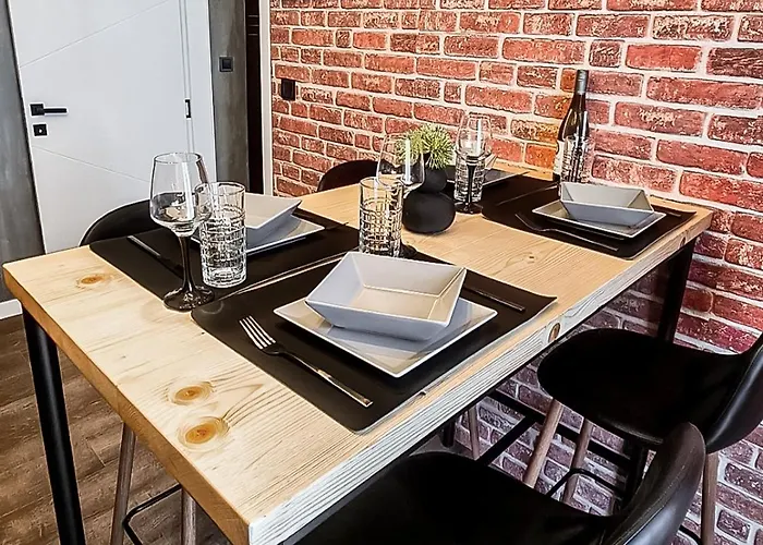 Boutique Loft, Center